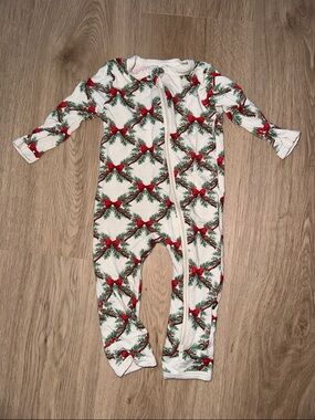 Kyte BABY White One-Piece Footie with Red Bows & Green Pine Sprigs